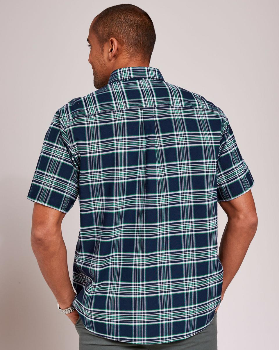 Savings Navy Men Shirts Cotton Traders Guinness™ Short Sleeve Oxford Check Shirt - 1