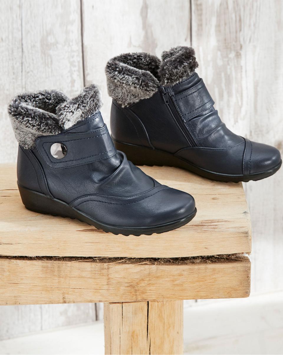 Navy Inviting Cotton Traders Women Boots Flexisole Faux Fur Cuff Boots