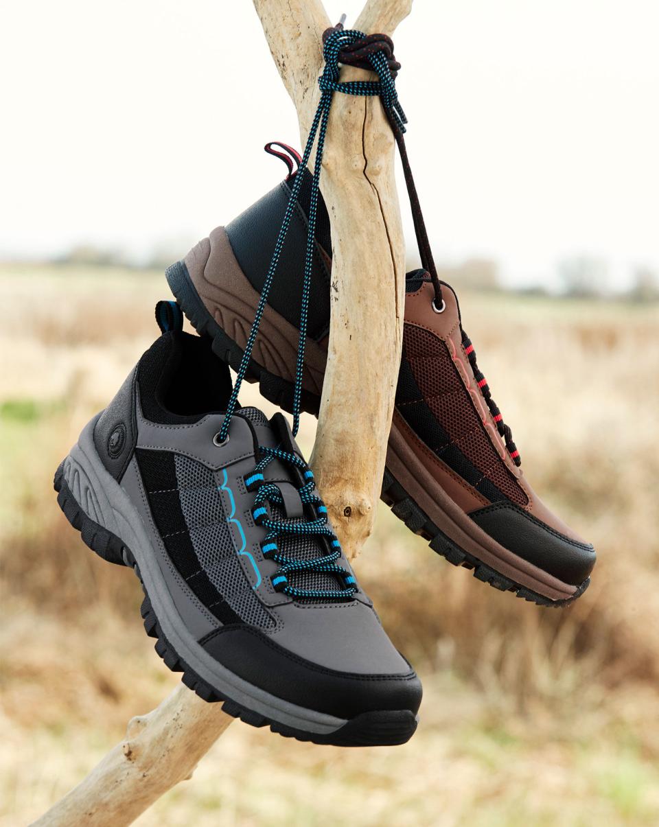 Men Grey Cotton Traders Reliable Walking Shoes Air-Tech Stitch Detail Walking Shoes - 4
