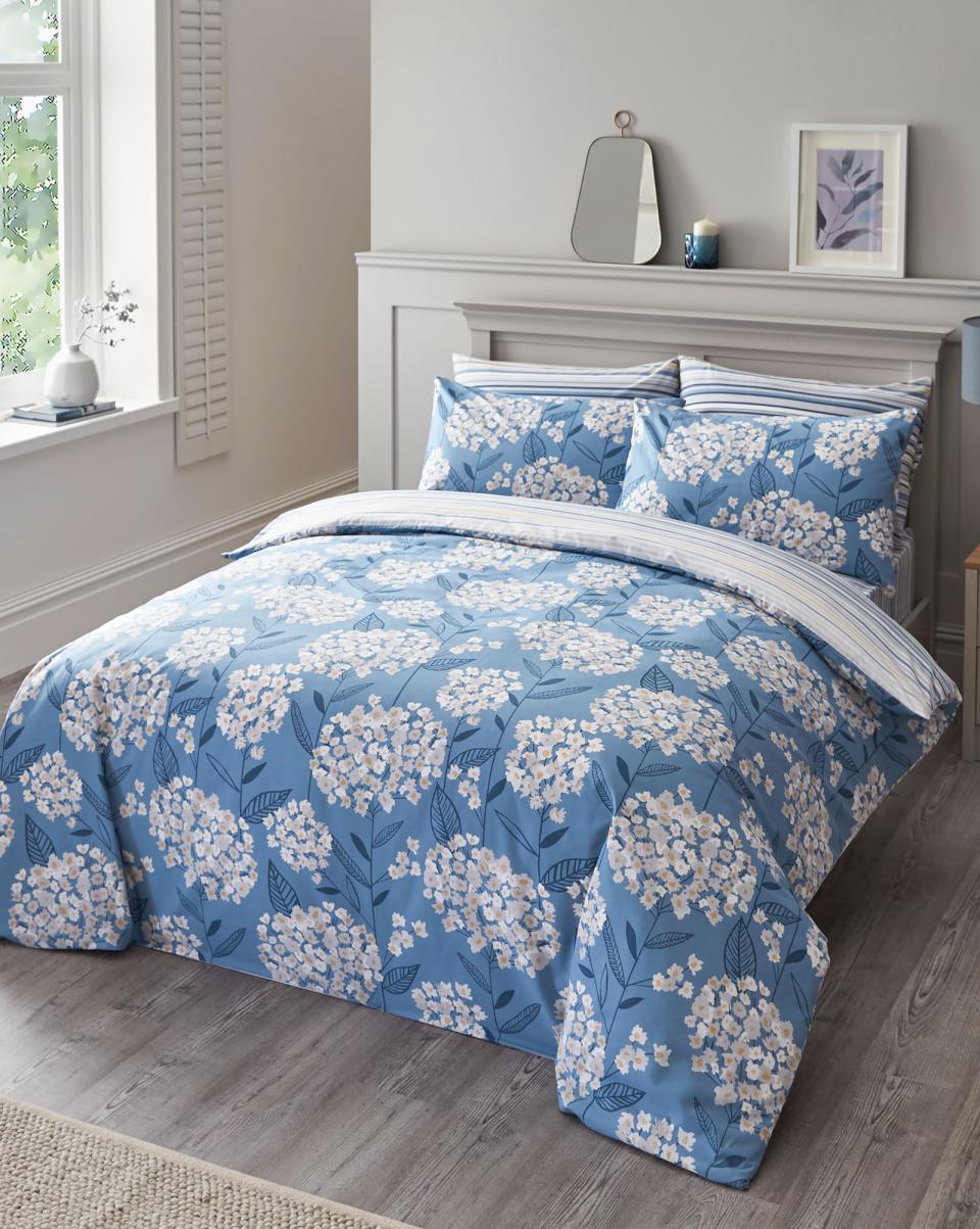 Bloom Duvet Set Blue Home Specialized Duvet Covers Cotton Traders