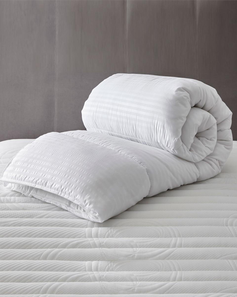 White Deep Sleep 10.5 Tog Duvet Lavish Cotton Traders Duvets Pillows & Protectors Home - 1