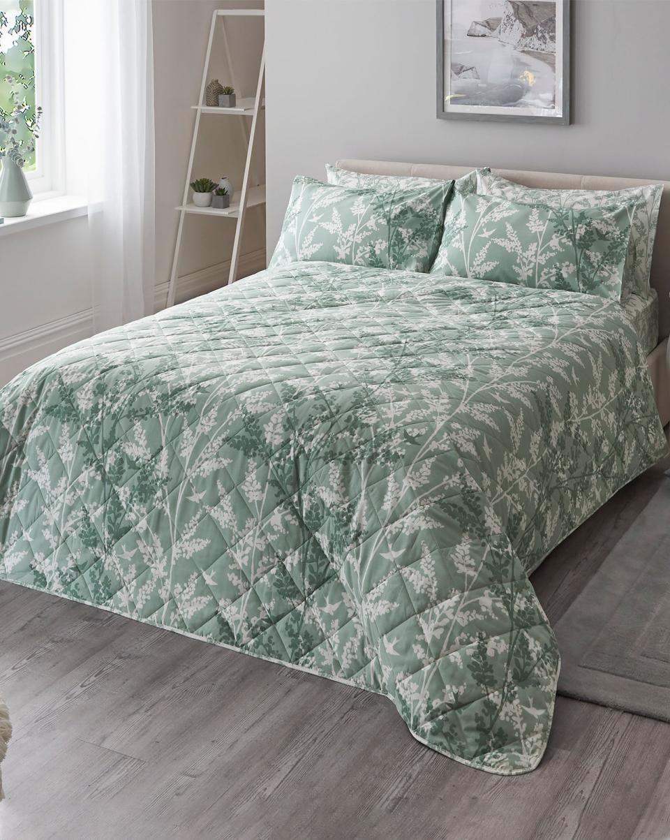 Cotton Traders Green Bedspreads Professional Home Silhouette Swallow Bedspread - 2