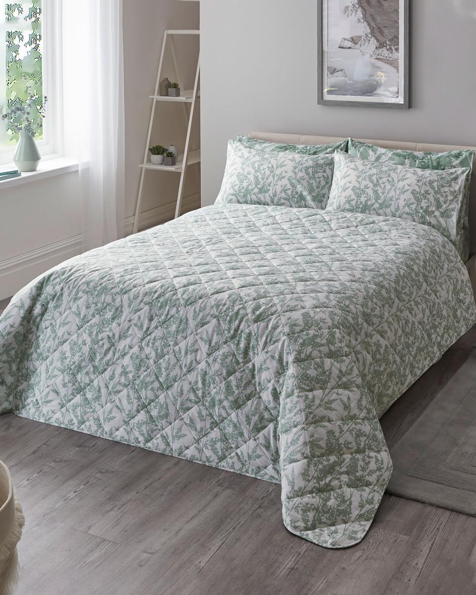 Cotton Traders Green Bedspreads Professional Home Silhouette Swallow Bedspread - 3
