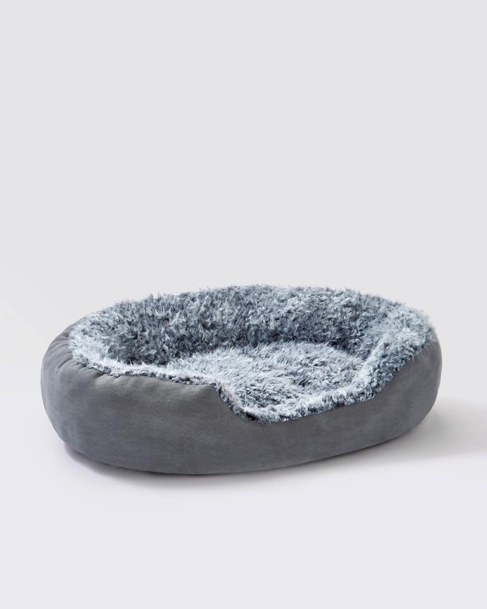 Home Cotton Traders Grey Inviting Faux Suede & Fur Dog Bed (Large) Pet Accessories - 1