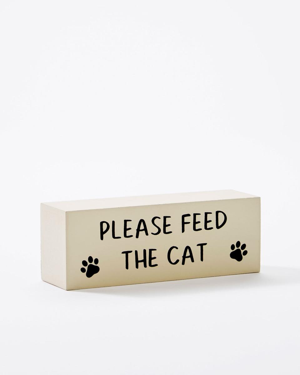 Cat Eclectic Cotton Traders Pet Feed/Fed Block Home Pet Accessories - 1